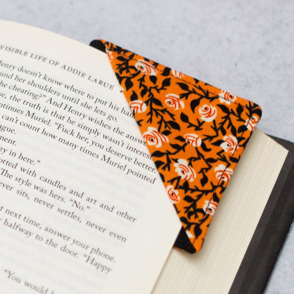 Halloween Roses Bookmark - Modern Tally - Bookmark