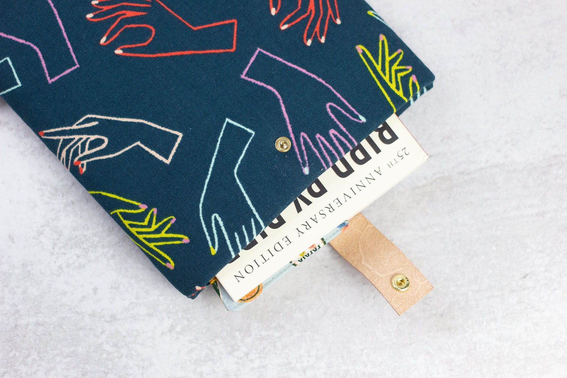 Adorn Book Sleeve - Modern Tally - Book Sleeve