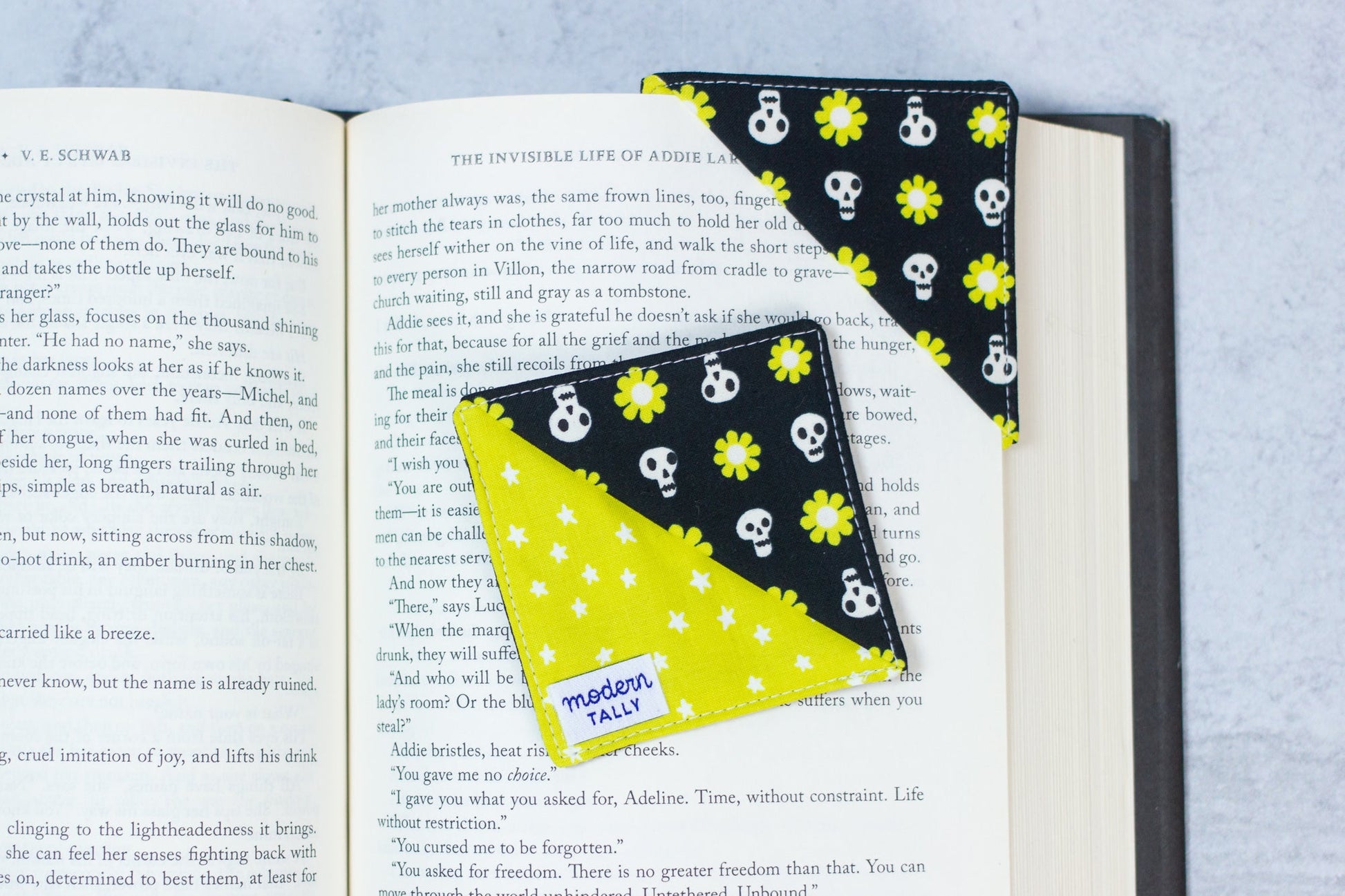 Flower Skulls Bookmark - Modern Tally - Bookmark