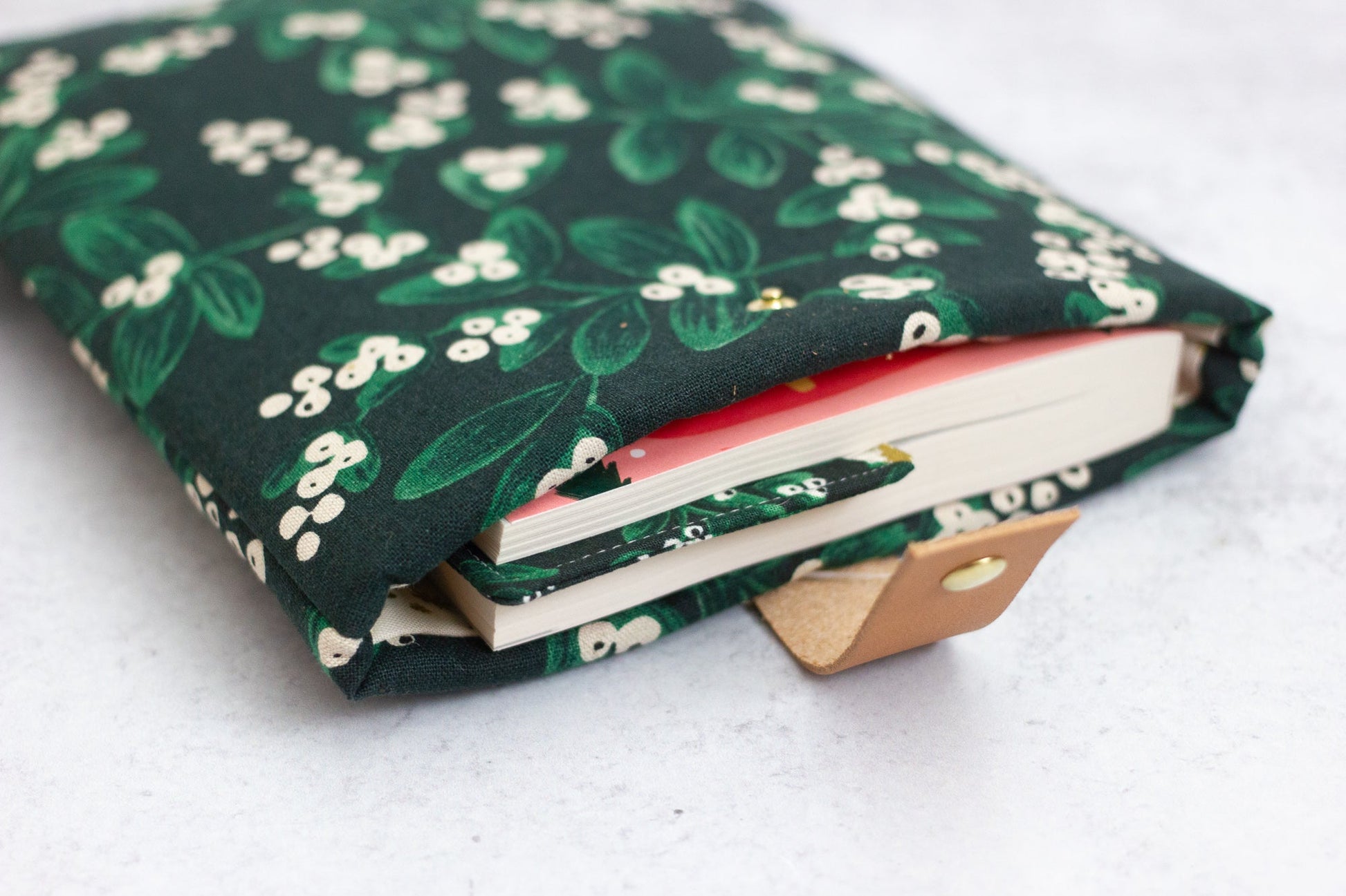 Mistletoe Book Sleeve - Modern Tally - Book Sleeve