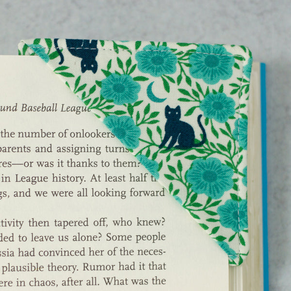 Garden Cat Bookmark - Modern Tally - Bookmark