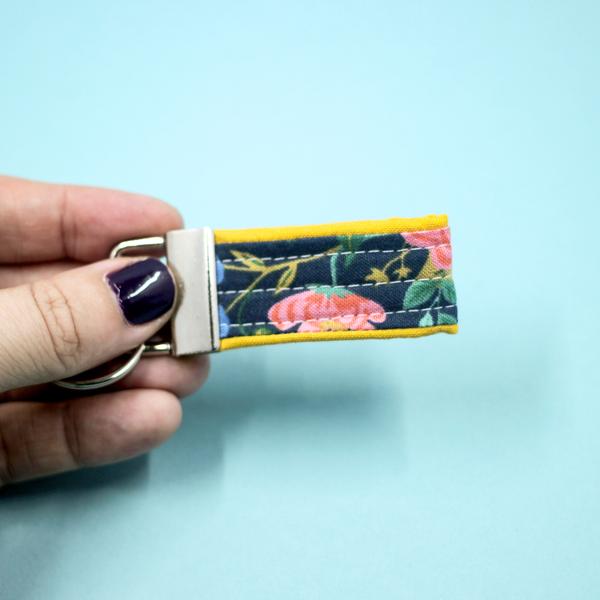 Navy Bouquet Mini Key Fob