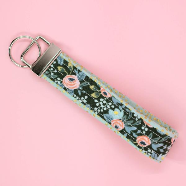 Hunter Rosa Key Fob